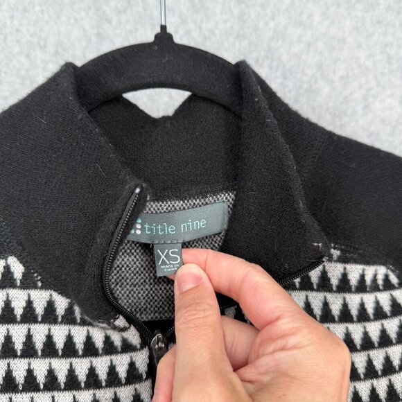 Title Nine Super Power Quarter Zip Sweater Size XS Houndstooth Geo Merino Wool - Picture 6 of 12